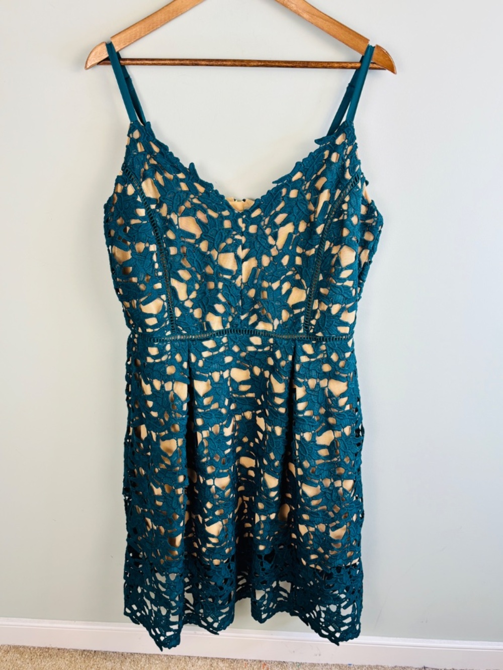 City Chic Emerald So Fancy Crochet Fit and Flare Dress Size 16 - Picture 4 of 6